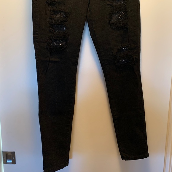 Guess Distressed Jewelled Black Jeans - Picture 4 of 8